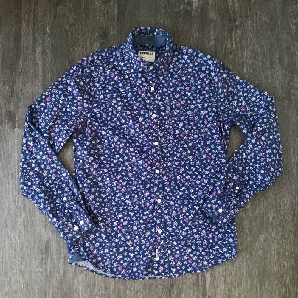 Express Men's Slim Fit Soft Wash Floral Long Sleeve Button-Up Shirt M